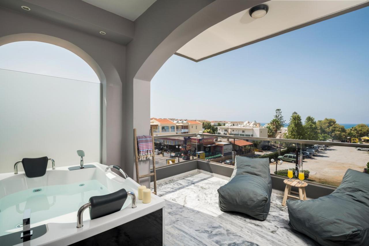 Sun Ray Luxury Apartments Agia Marina Exterior foto