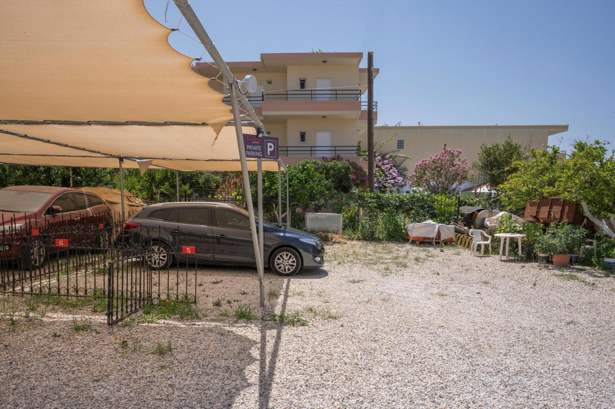 Sun Ray Luxury Apartments Agia Marina Zimmer foto