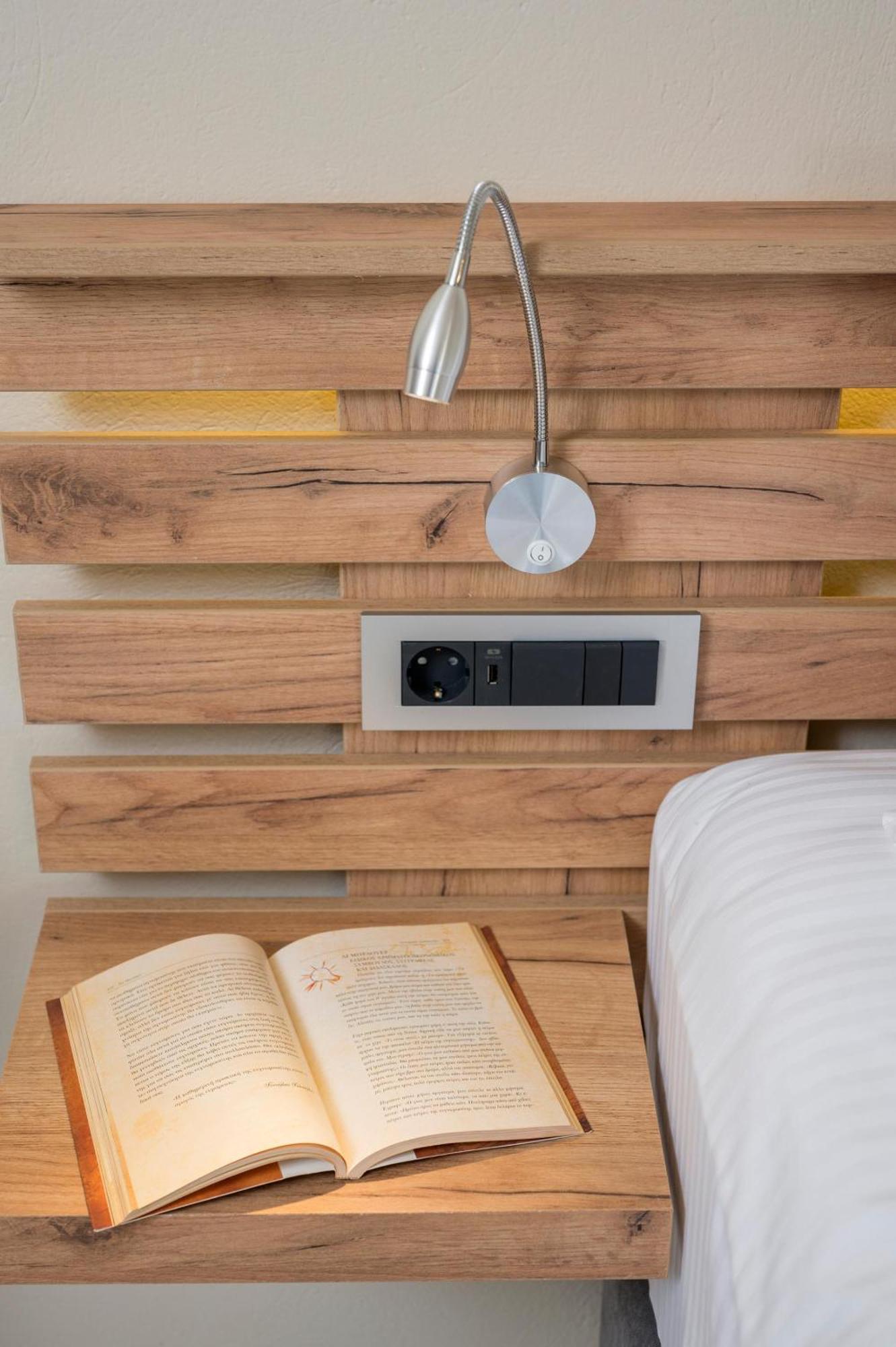 Sun Ray Luxury Apartments Agia Marina Zimmer foto