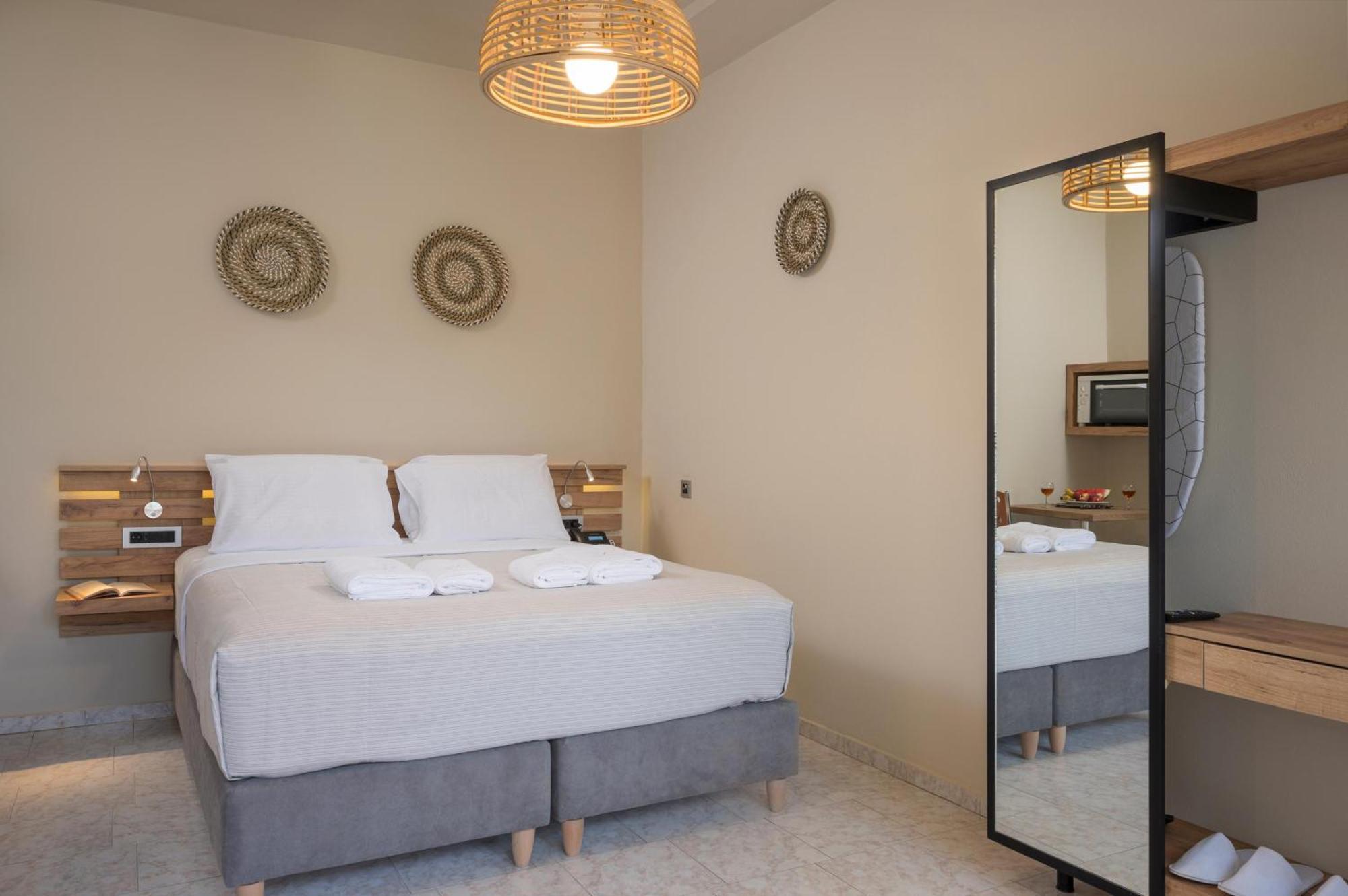 Sun Ray Luxury Apartments Agia Marina Zimmer foto
