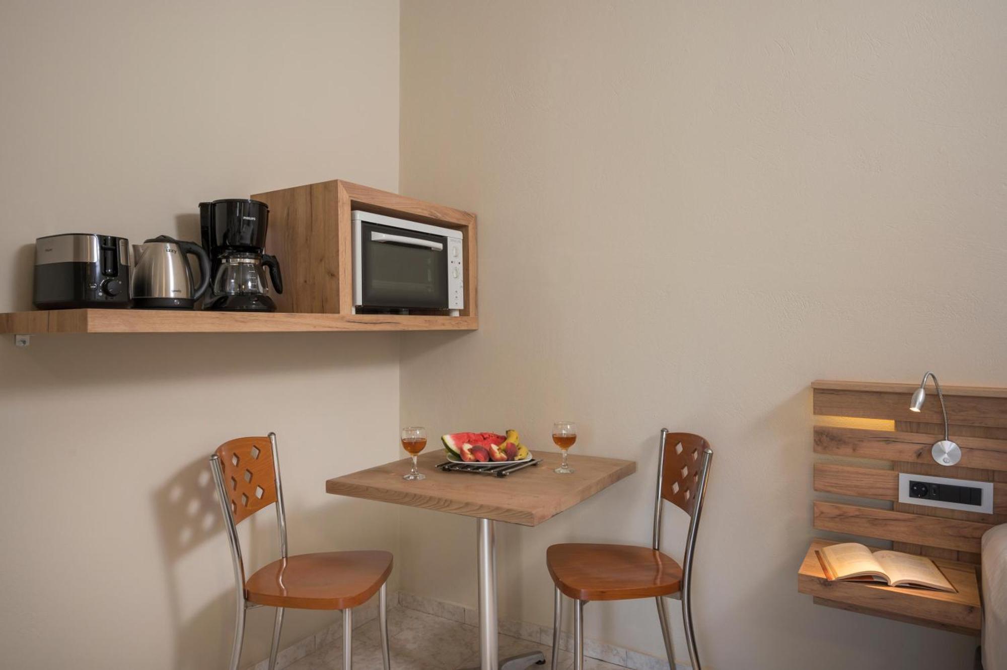 Sun Ray Luxury Apartments Agia Marina Zimmer foto