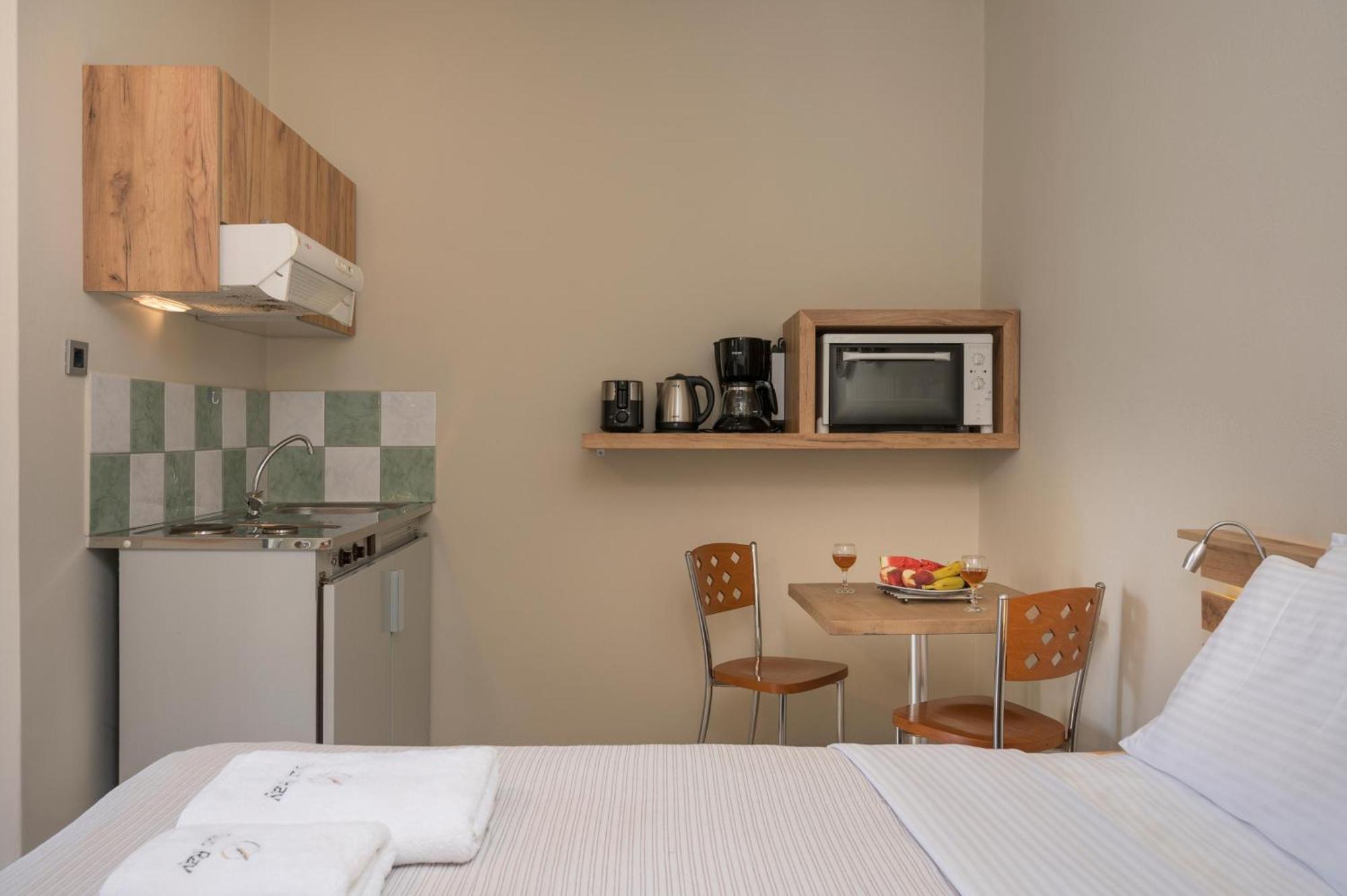 Sun Ray Luxury Apartments Agia Marina Zimmer foto